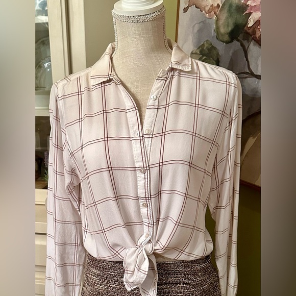 EUC Abercrombie & Fitch Super Soft “BoyFriend” Style Blouse. Size Medium - Picture 3 of 13